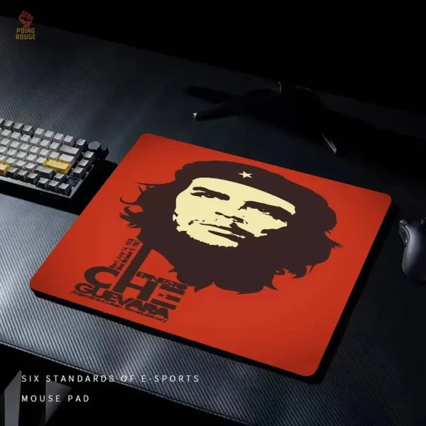 Souris tapis avec peinture rouge intense de Che Guevara