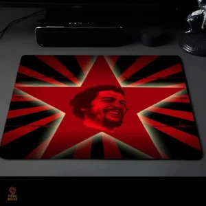 Tapis de souris Che Guevara portrait souriant étoile rouge