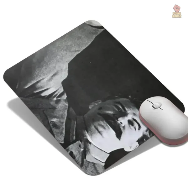 Tapis de souris pour un bureau engagé politiquement