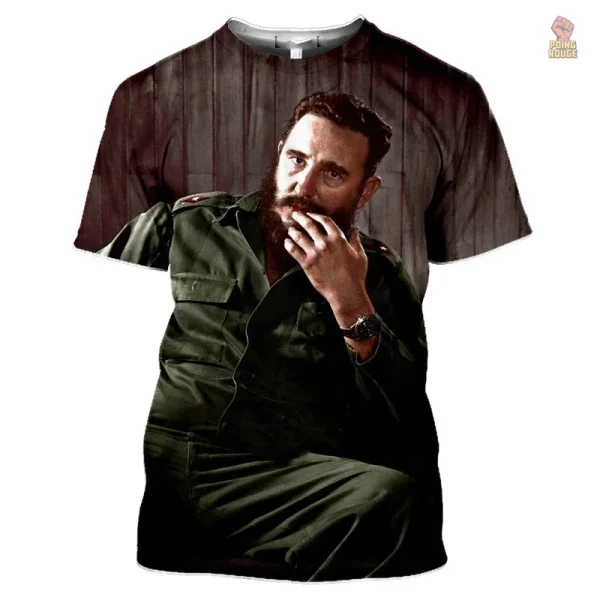 T-shirt Fidel Castro jeune en uniforme militaire sur fond bois