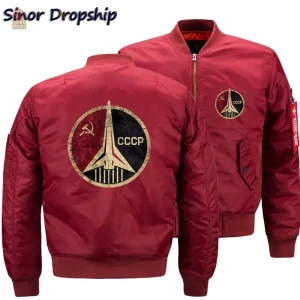 Veste multicolore avec symbole soviétique emblématique
