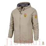 Veste légère à l'esthétique rétro soviétique